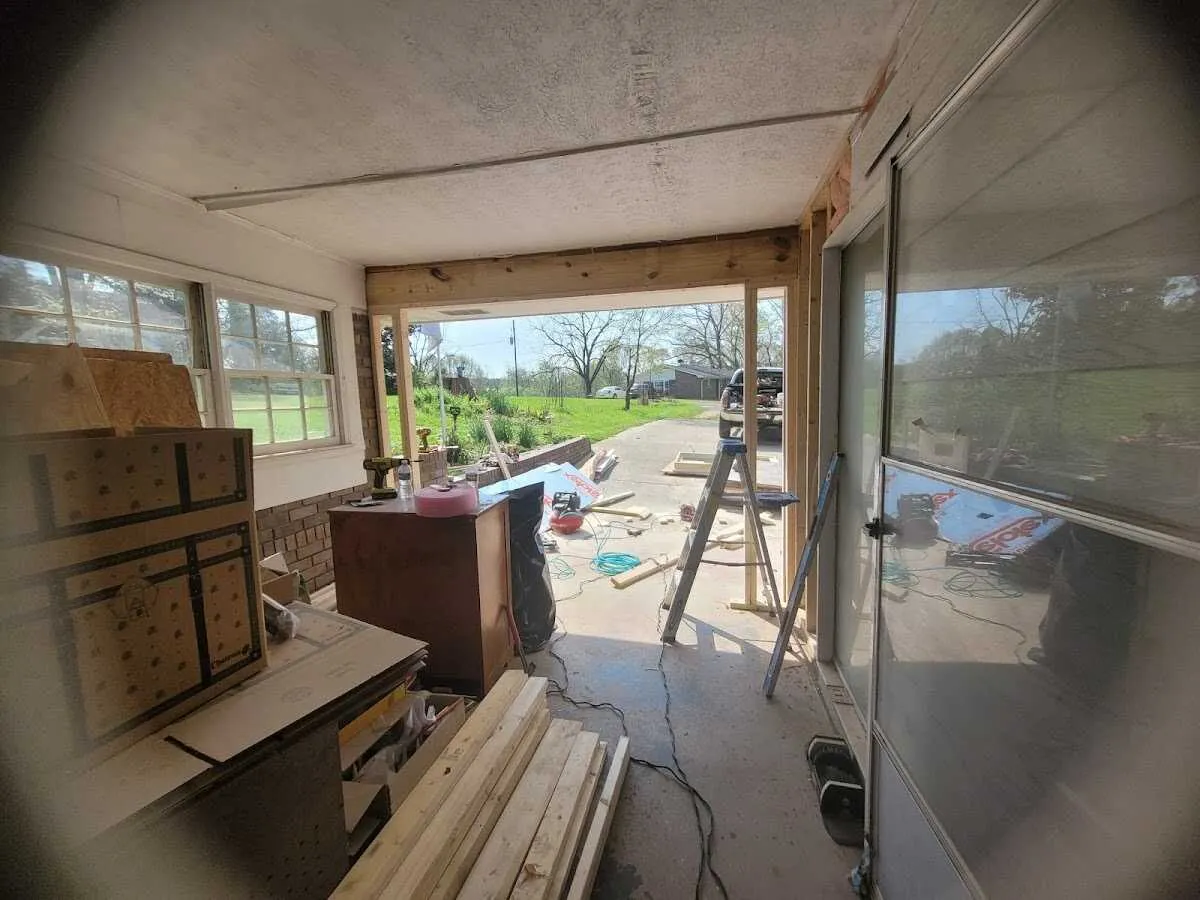 Air movers and dehumidifier for Drying & Dehumidification in Landen